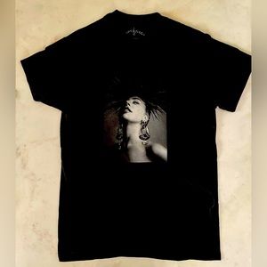 LADY GAGA
2022 JAZZ & PIANO 
LAS VEGAS RESIDENCY 
SIZE: (S)  BLACK